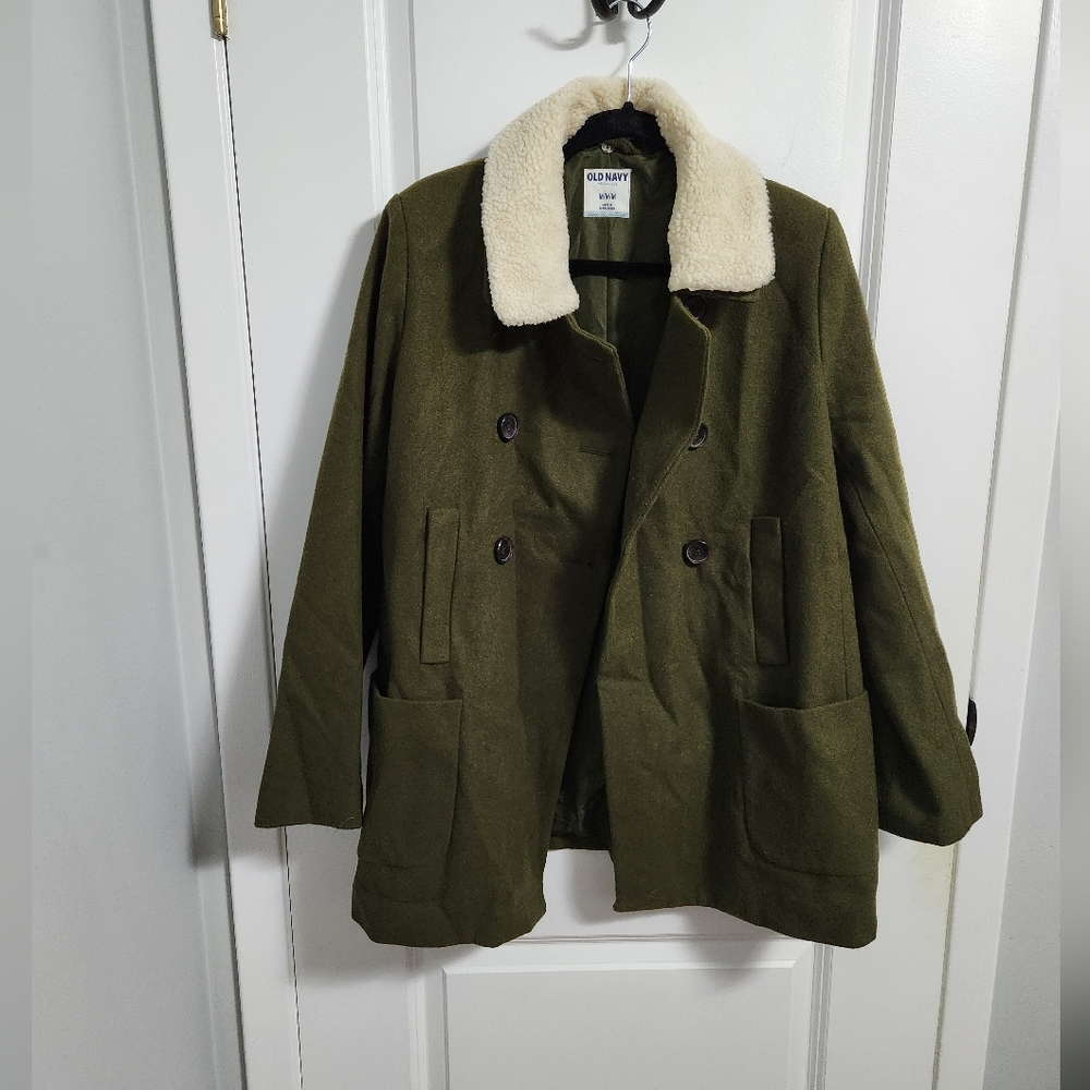 OLD NAVY Green Wool Coat with Cream Faux Sherpa Collar